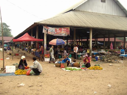 Consejos y curiosidades sobre Laos - Mercado callejero