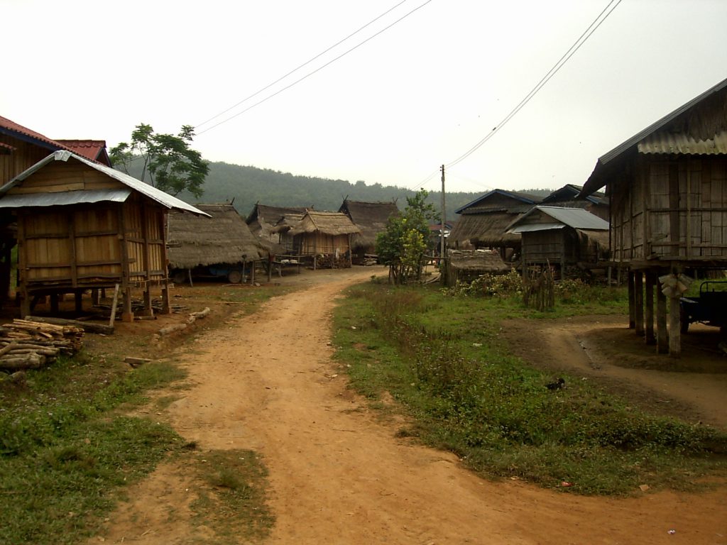 Laos - Muang Sing en bicicleta - Aldea