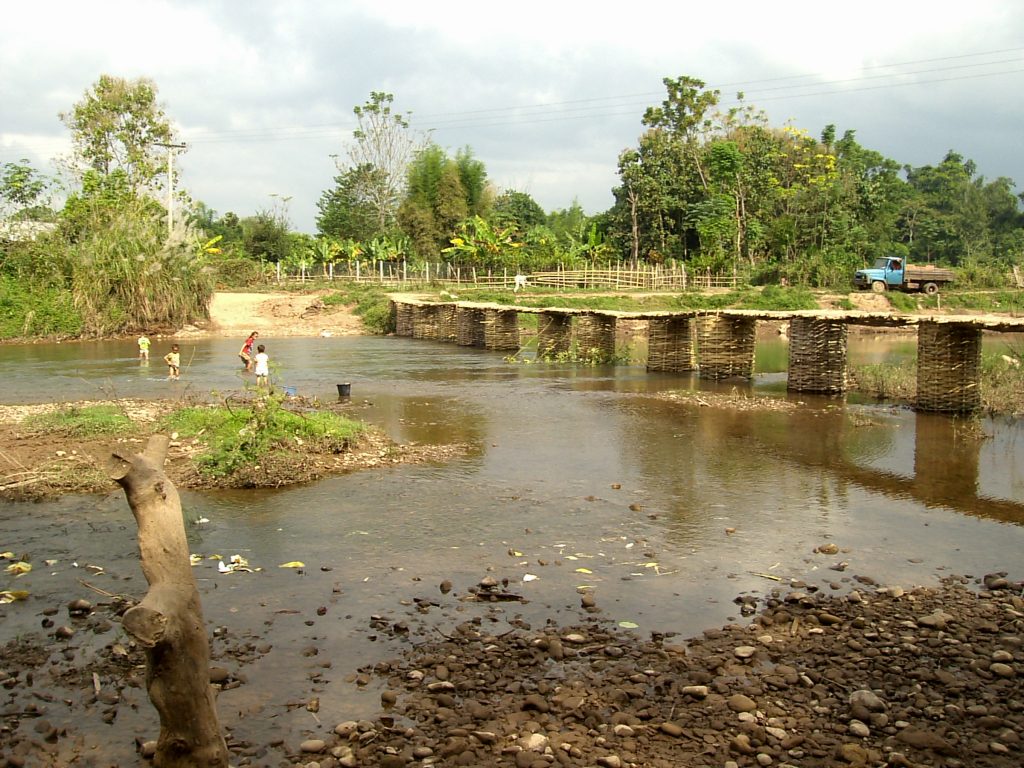 Laos - Luang Namtha Puente