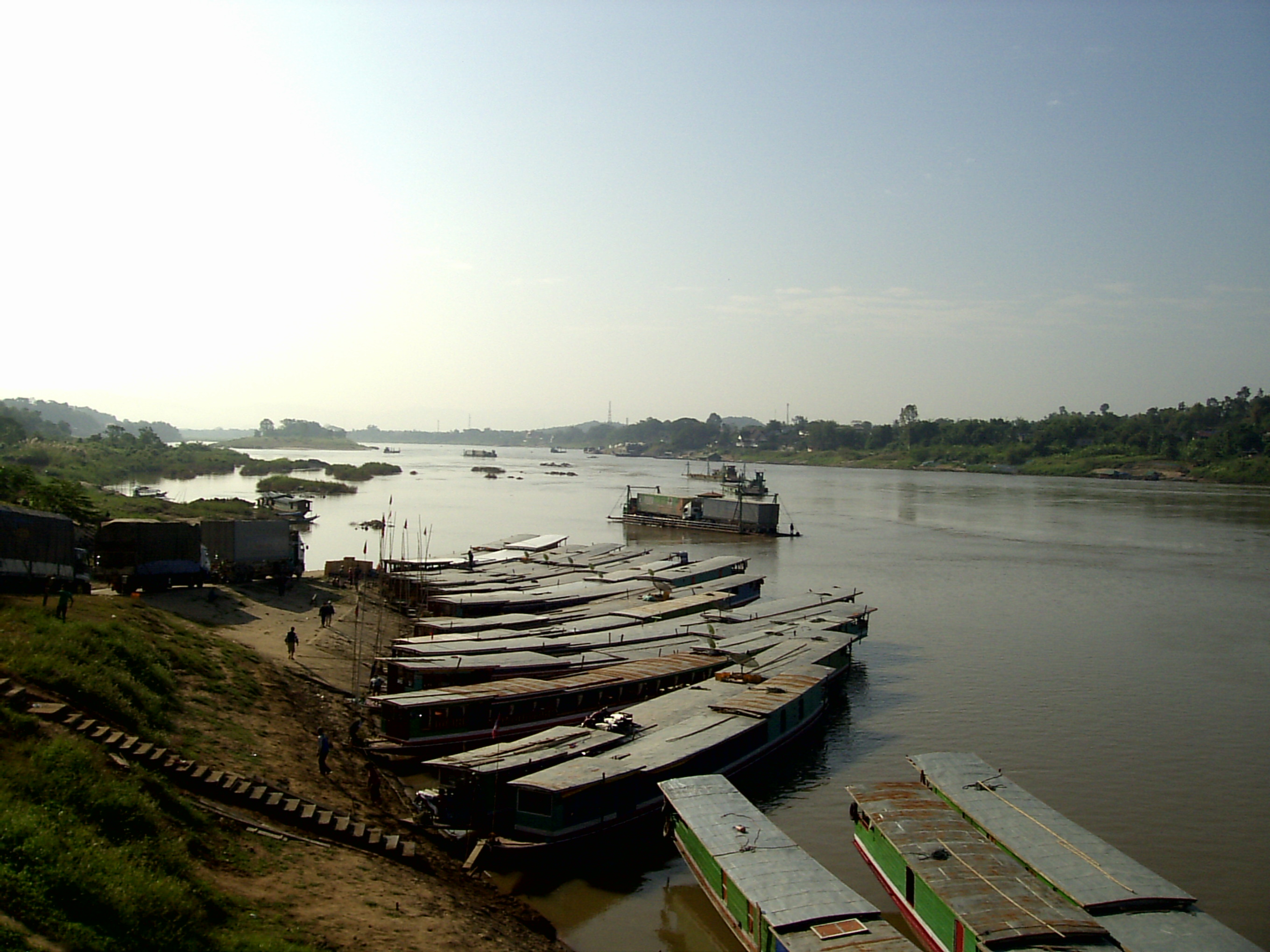 Laos - Barcos Mekong