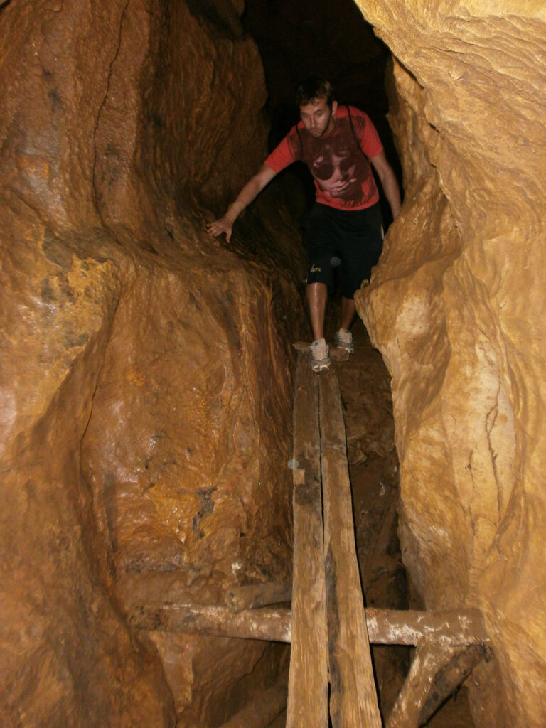 Vang Vieng - Inside a cave