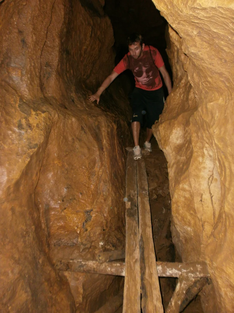 Vang Vieng - Inside a cave