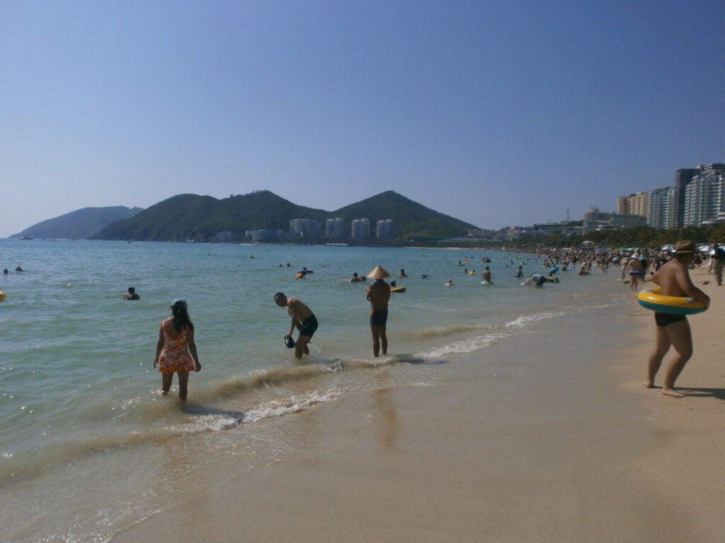 Beaches of Hainan - Sanya - Dadonghai