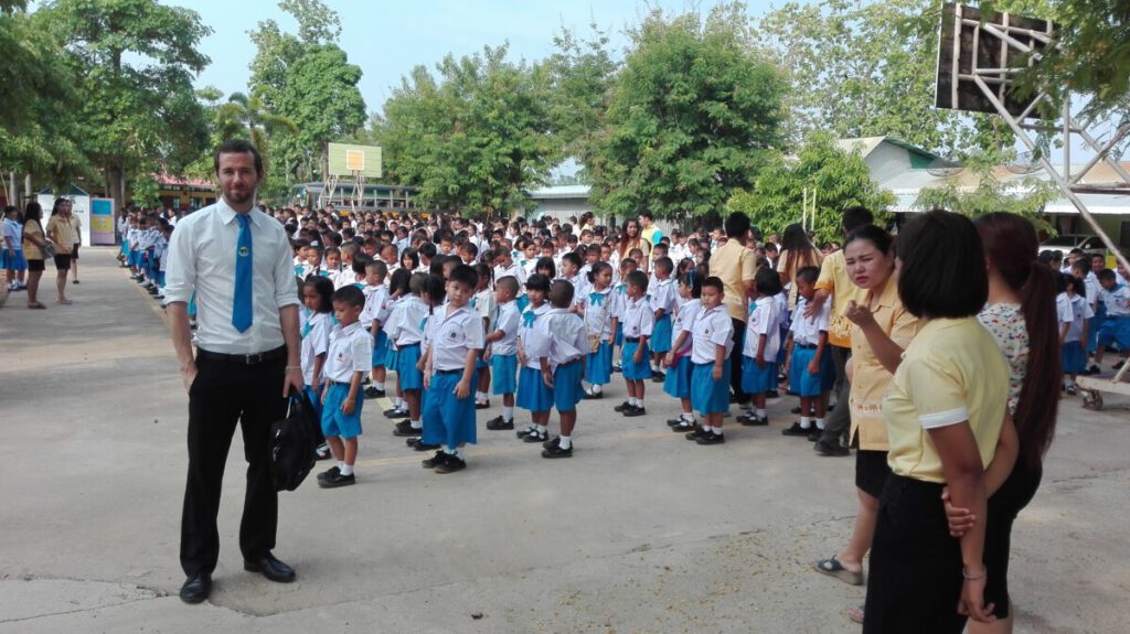 English teacher in Thailand - First day at the Thai School