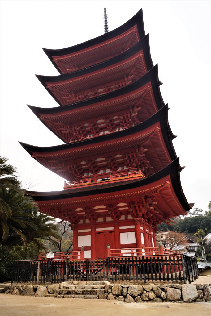 Japón - Pagoda del Santuario de Itsukushima