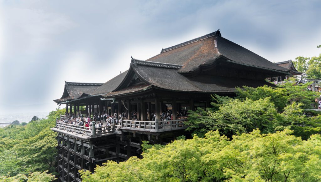 Kioto - Kiyomizu-dera (Imagen de Michelle Maria en Pixabay)