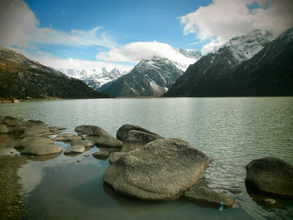 Ganzi Lake with the Chola Mountains in the background in Sichuan