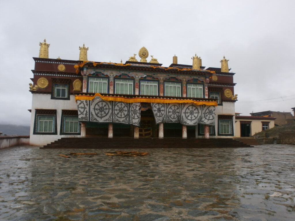 Trip to Sichuan - Tibetan Temple