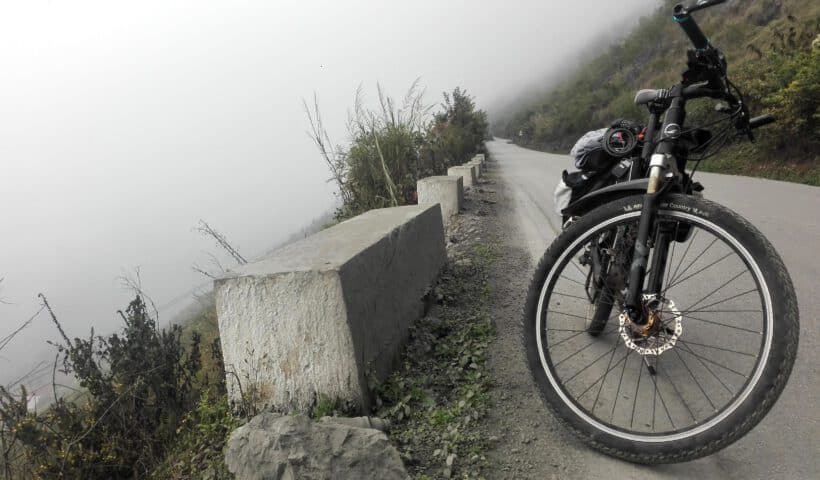 Preparativos para un viaje en bicicleta, Yunnan, China