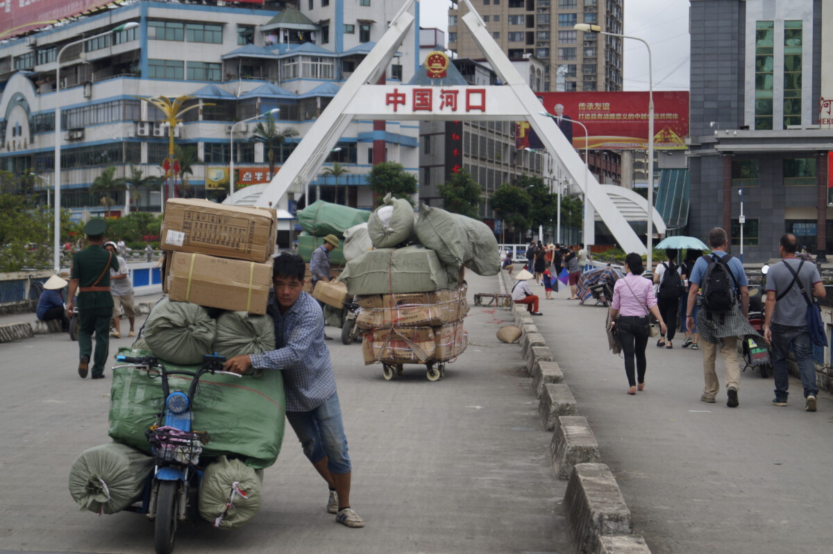 Puente-frontera-terrestre-entre-China-y-Vietnam