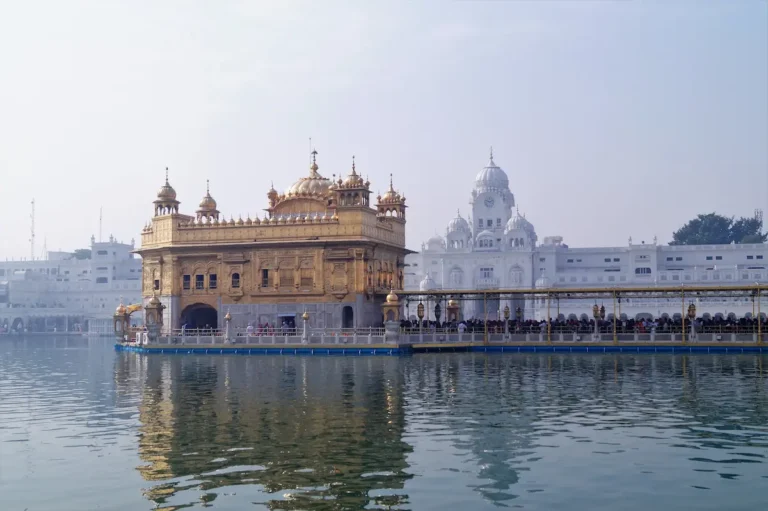 Templo Dorado de Amritsar, la India (Golden Temple)