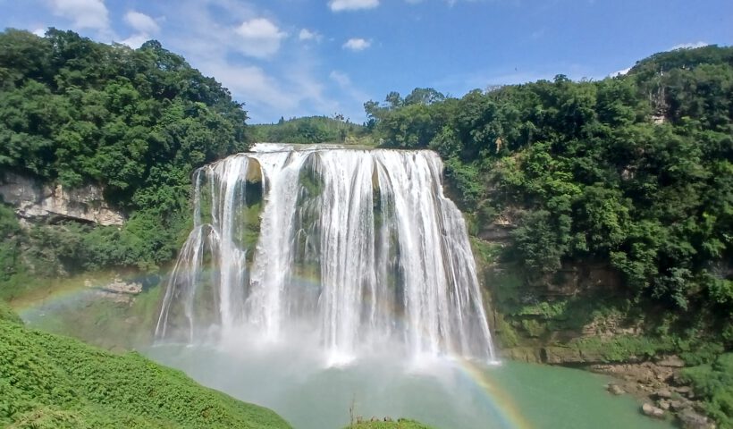 Cascada Huangguoshu con Arcoiris, Guizhou, China