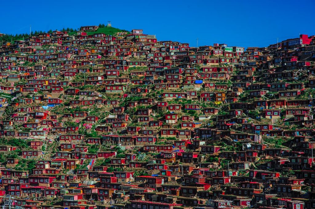 Qué ver en Sichuan: 18 lugares imprescindibles 7 Larung Gar, Seda, Qué ver en Sichuan